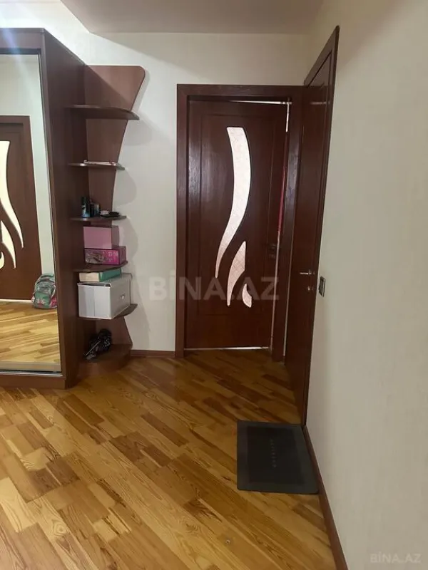 Satılır 2 otaqlı mənzil 103 m²