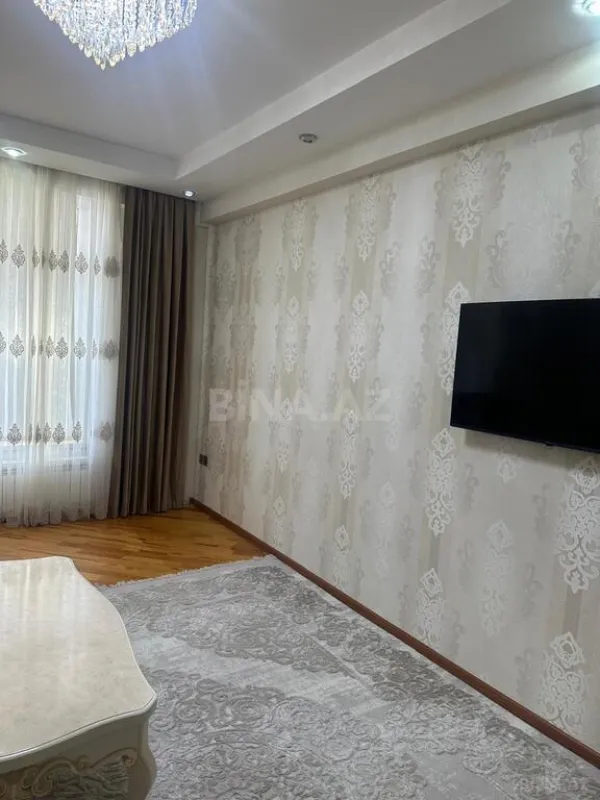 Satılır 2 otaqlı mənzil 103 m²