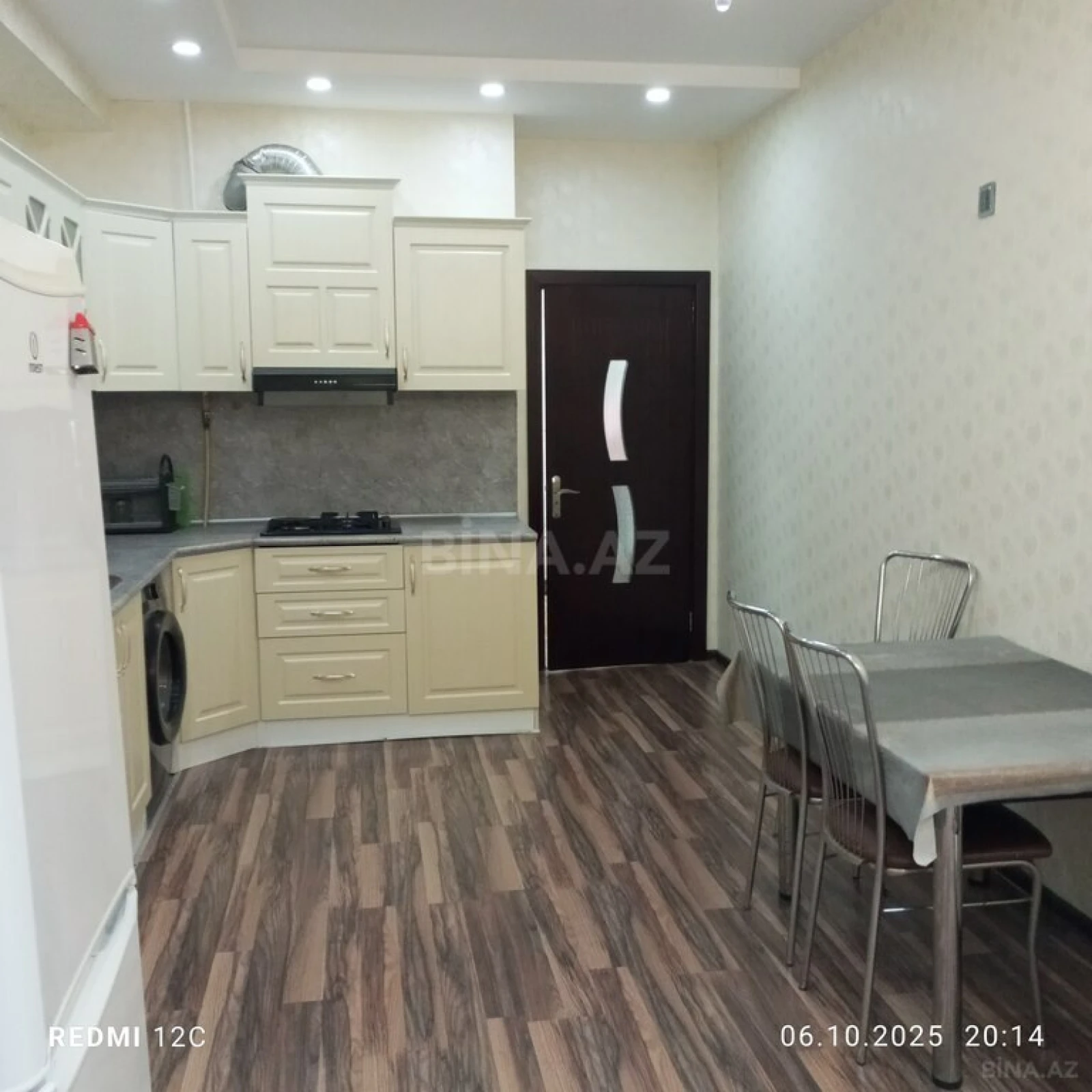 Kirayə verilir 3 otaqlı mənzil 110 m²