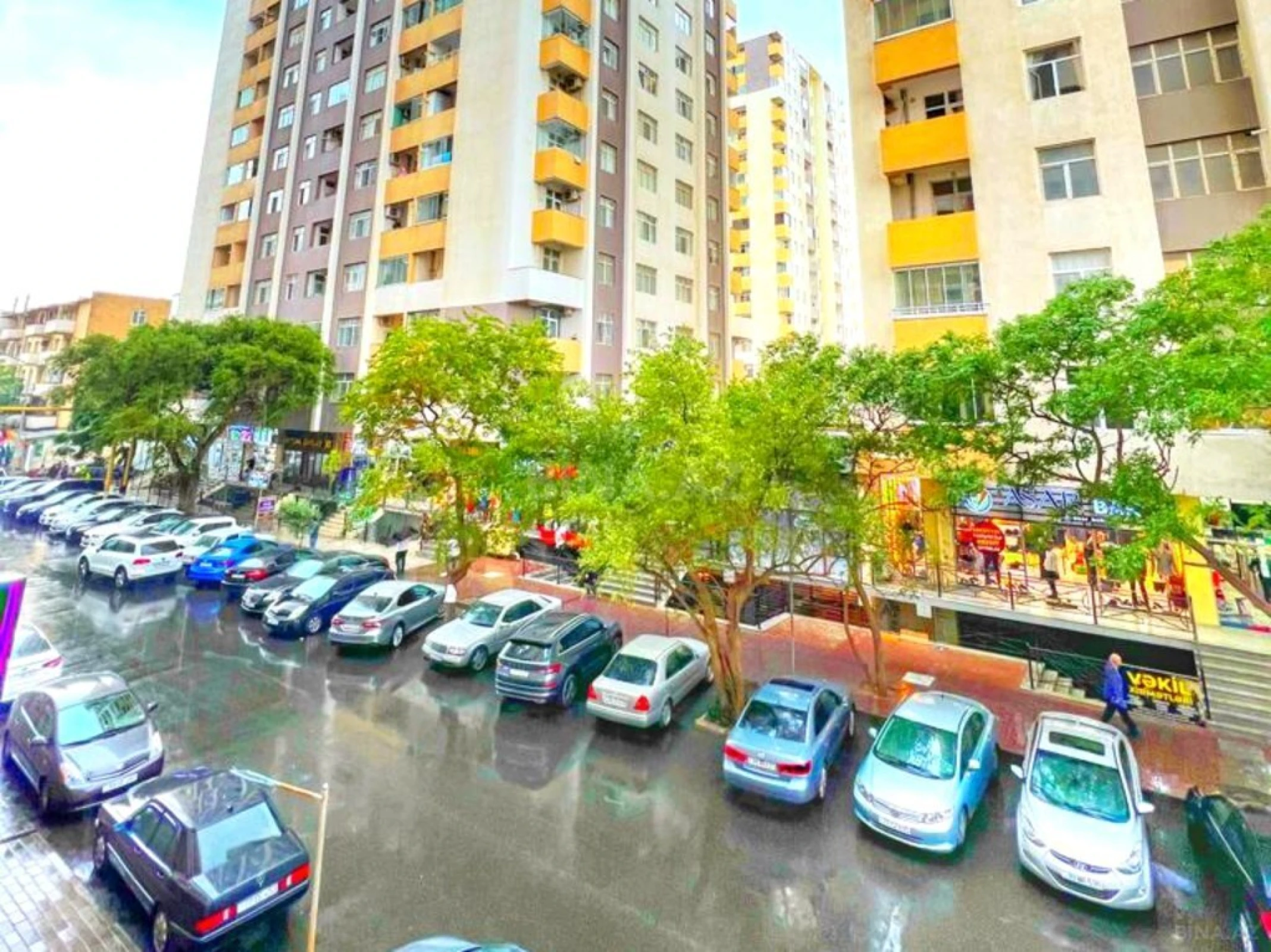 Satılır 3 otaqlı mənzil 107 m²