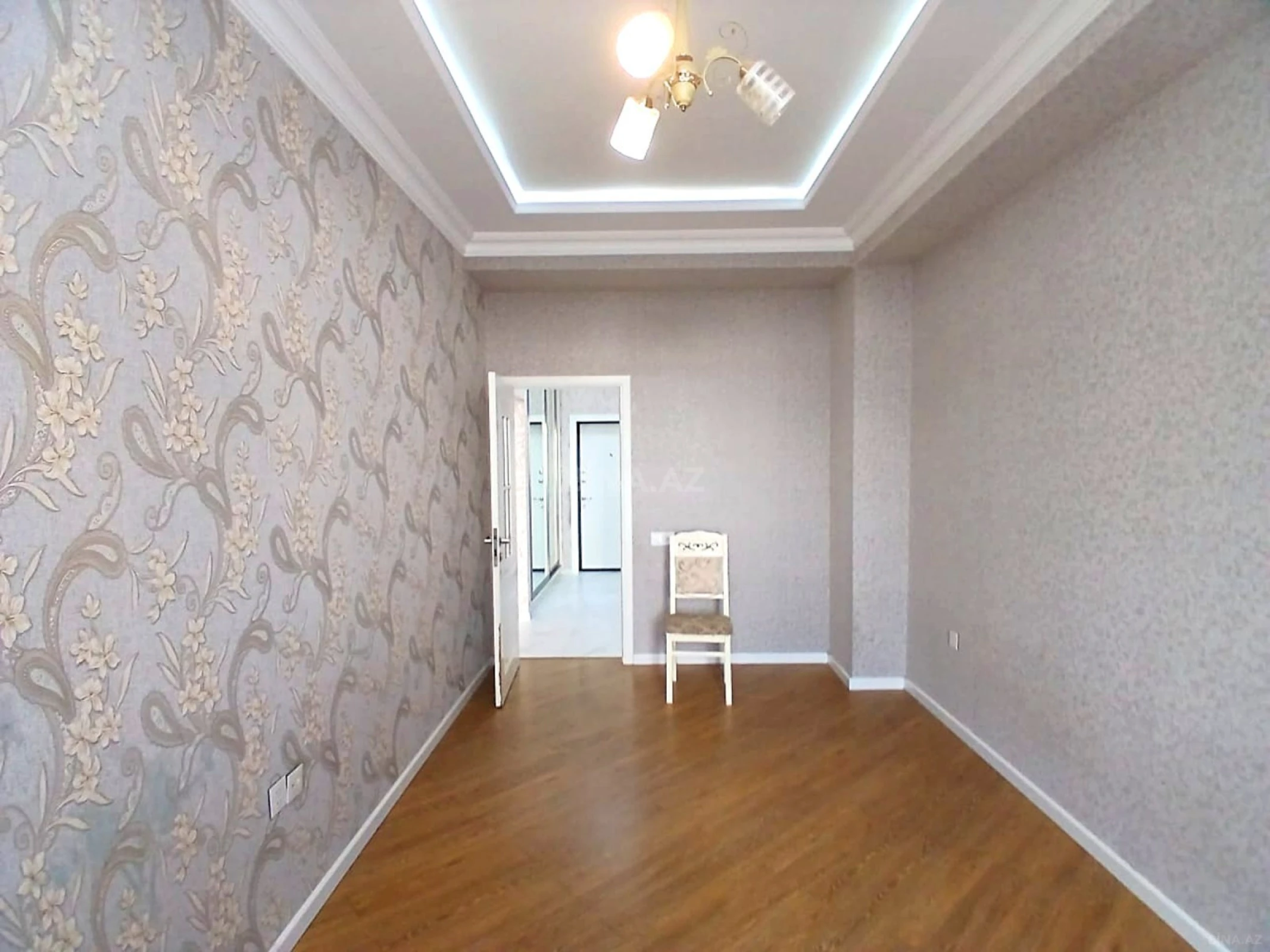 Satılır 3 otaqlı mənzil 107 m²