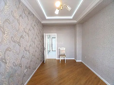 Satılır 3 otaqlı mənzil 107 m²