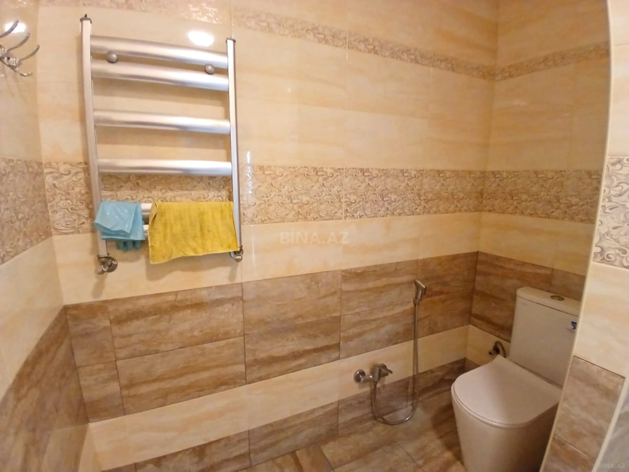 Satılır 3 otaqlı mənzil 107 m²