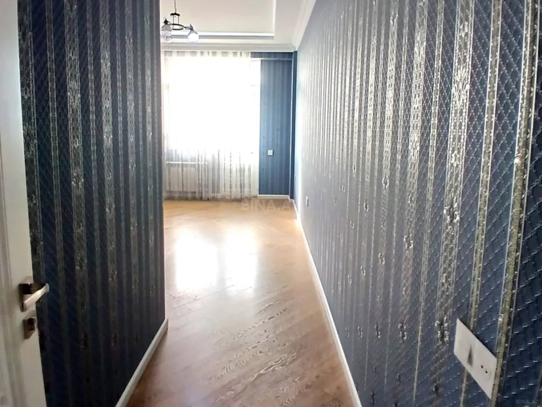 Satılır 3 otaqlı mənzil 107 m²