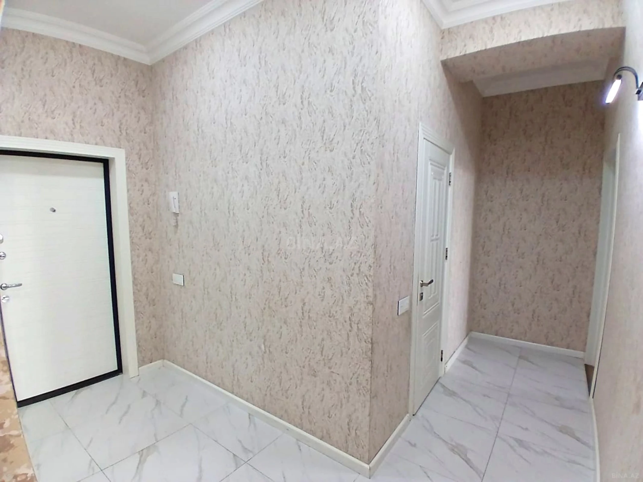 Satılır 3 otaqlı mənzil 107 m²