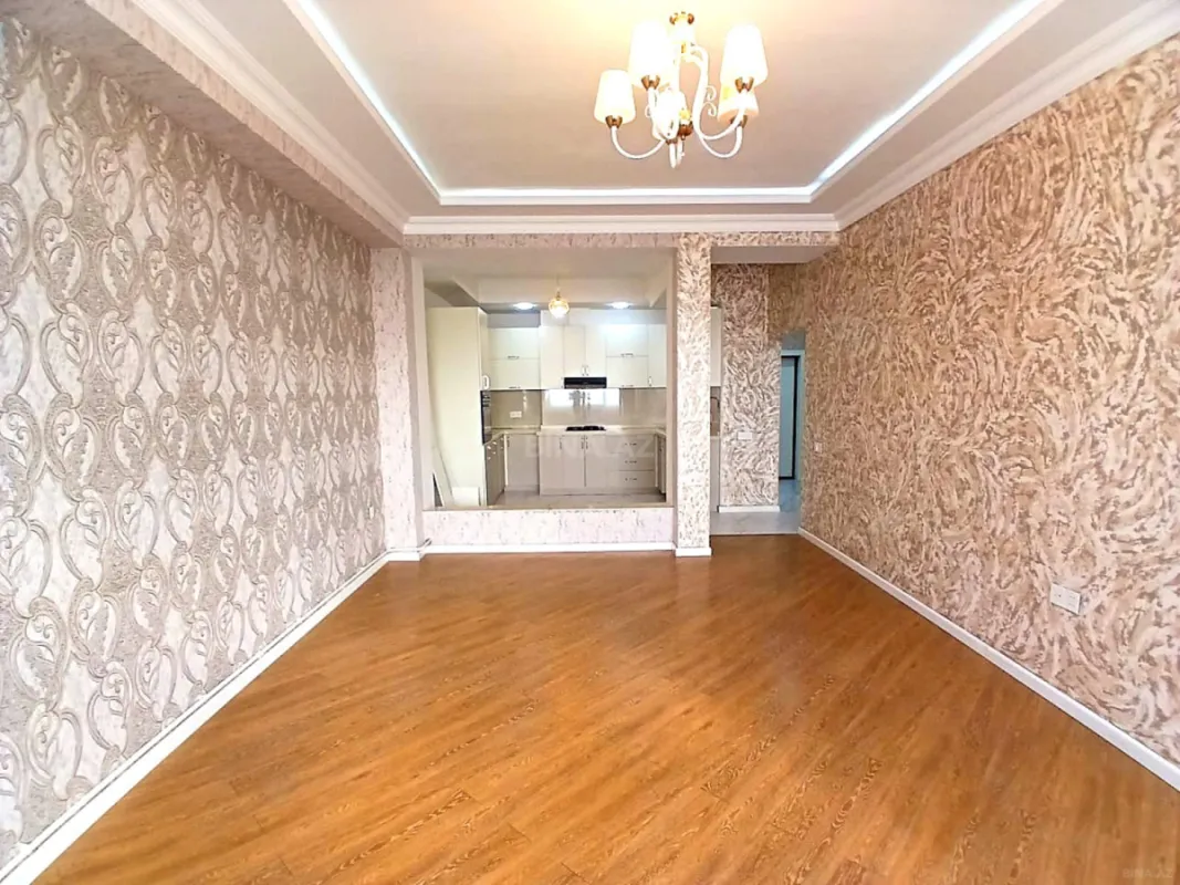 Satılır 3 otaqlı mənzil 107 m²