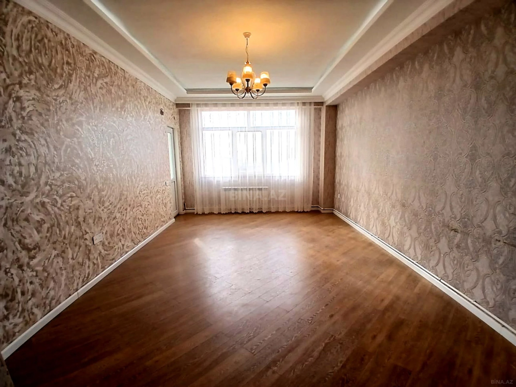 Satılır 3 otaqlı mənzil 107 m²