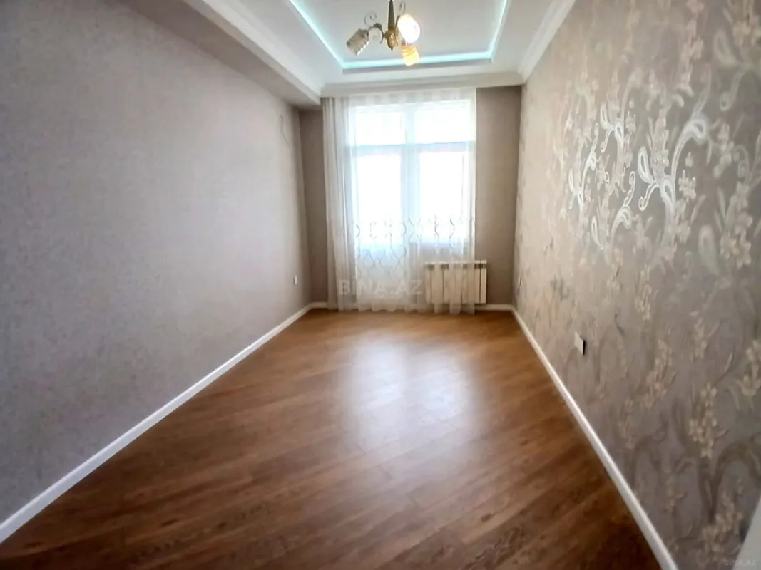 Satılır 3 otaqlı mənzil 107 m²
