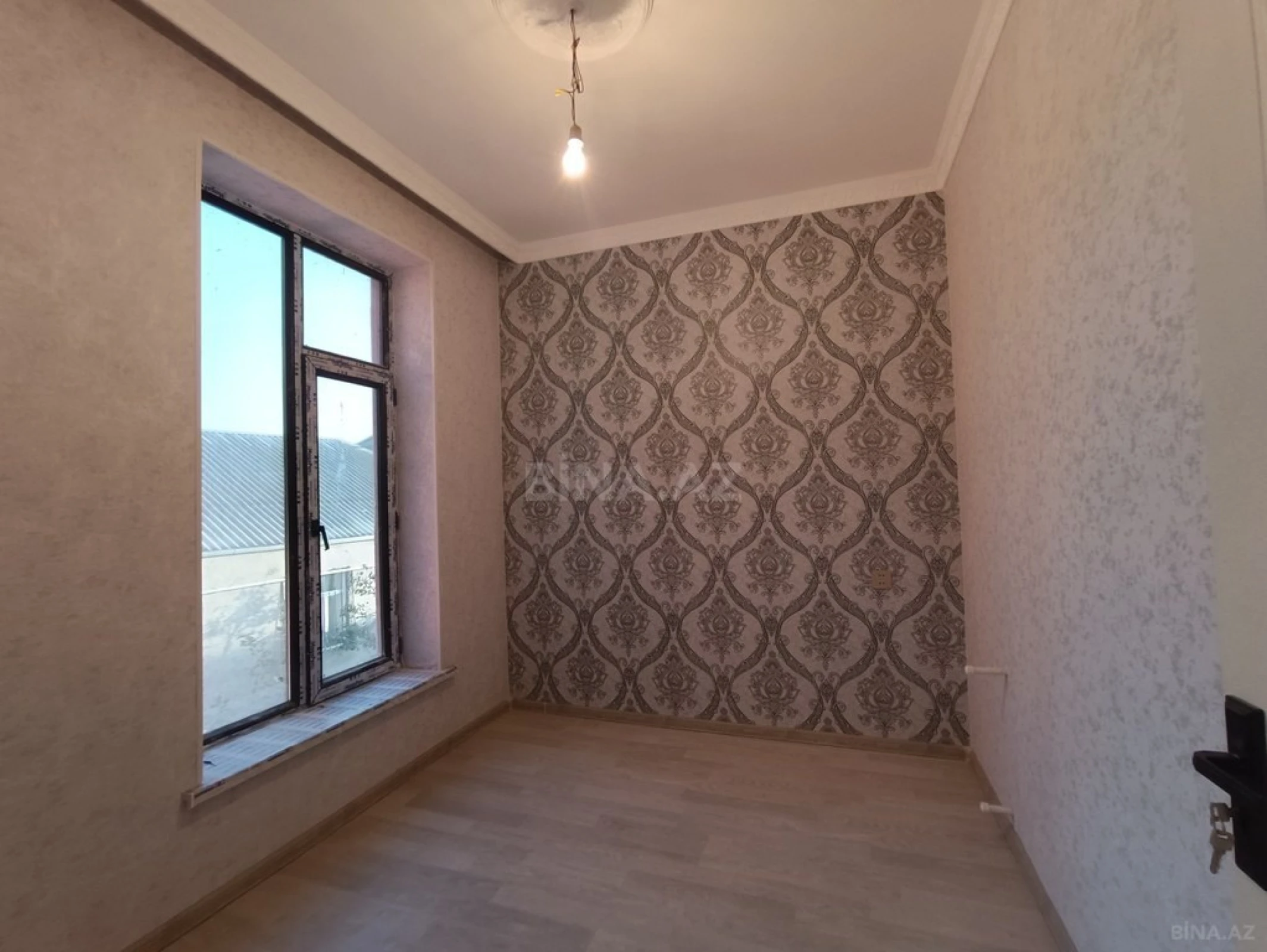 Satılır 6 otaqlı həyət evi 130 m²