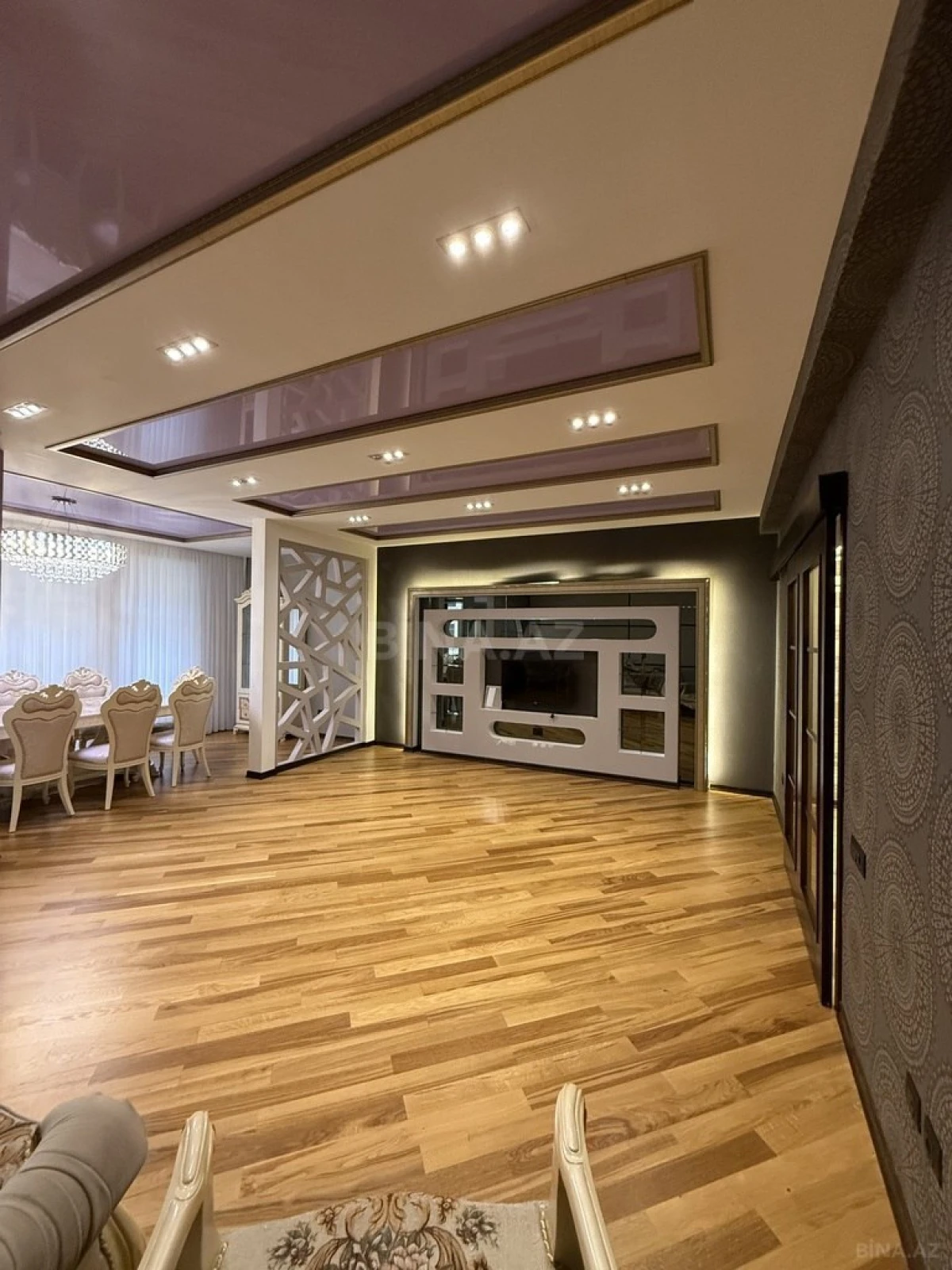 Kirayə verilir 3 otaqlı mənzil 200 m²