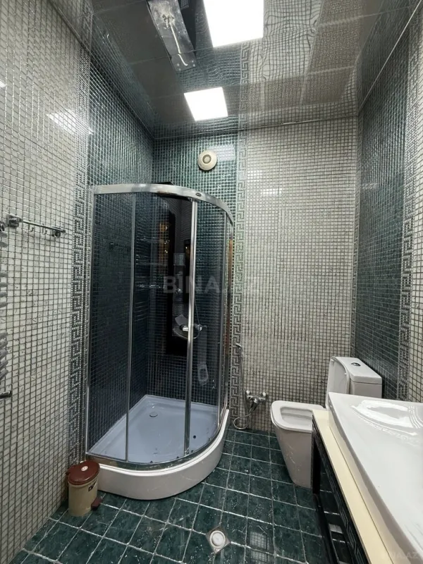 Kirayə verilir 3 otaqlı mənzil 200 m²