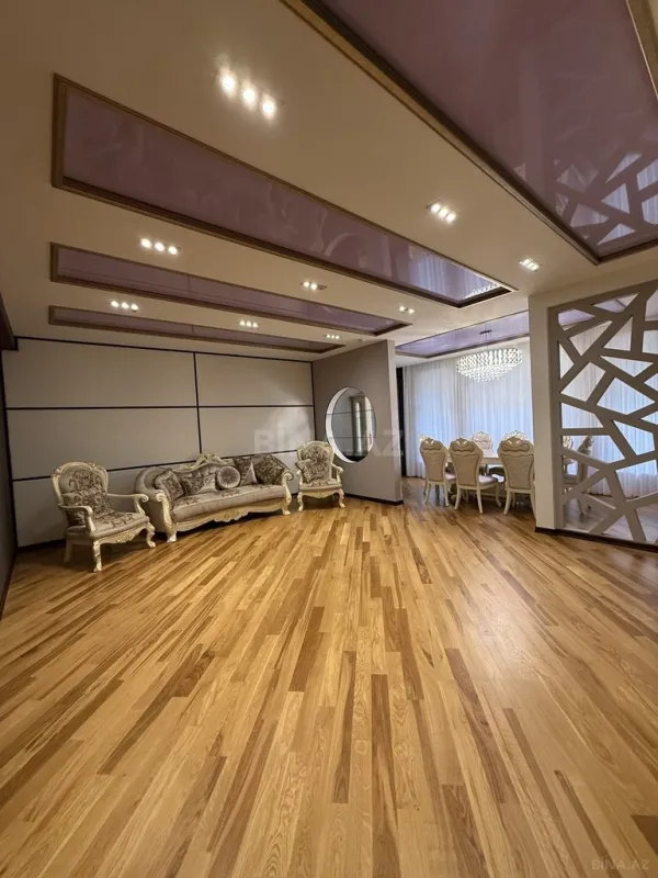 Kirayə verilir 3 otaqlı mənzil 200 m²