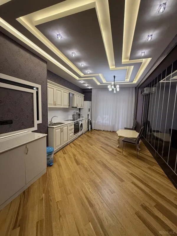 Kirayə verilir 3 otaqlı mənzil 200 m²