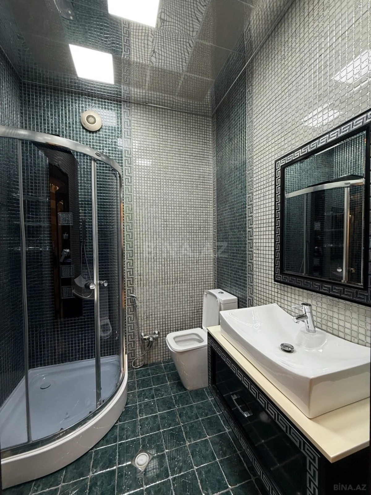 Kirayə verilir 3 otaqlı mənzil 200 m²