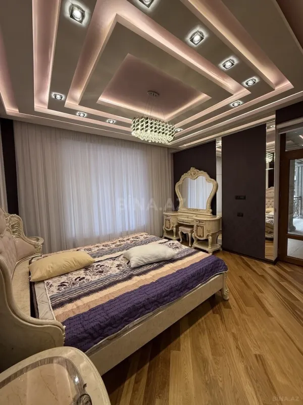 Kirayə verilir 3 otaqlı mənzil 200 m²