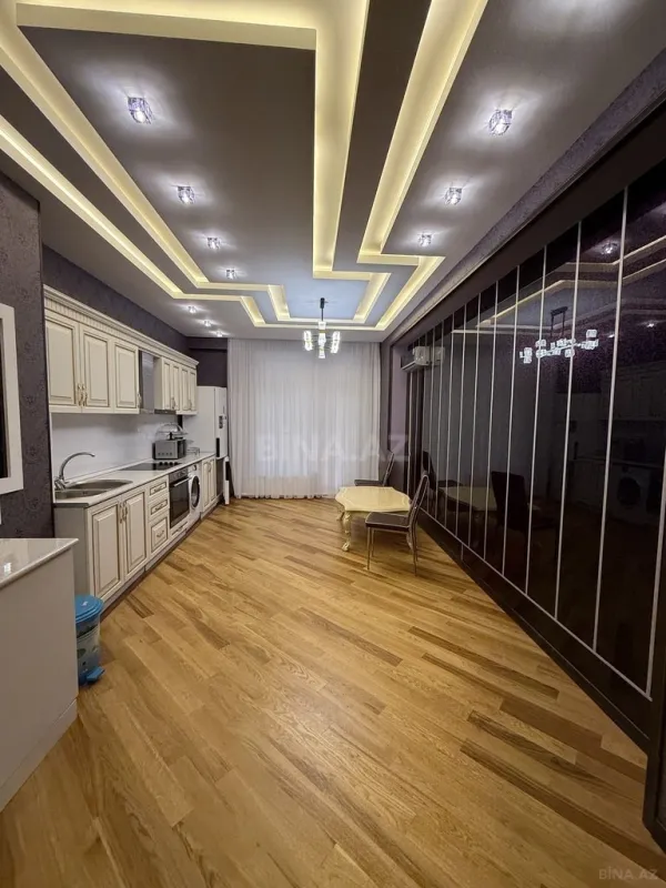 Kirayə verilir 3 otaqlı mənzil 200 m²
