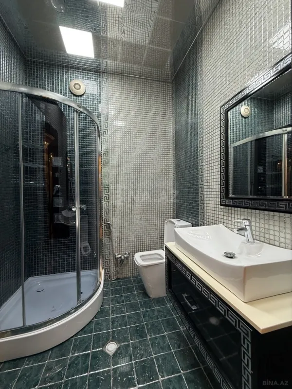 Kirayə verilir 3 otaqlı mənzil 200 m²