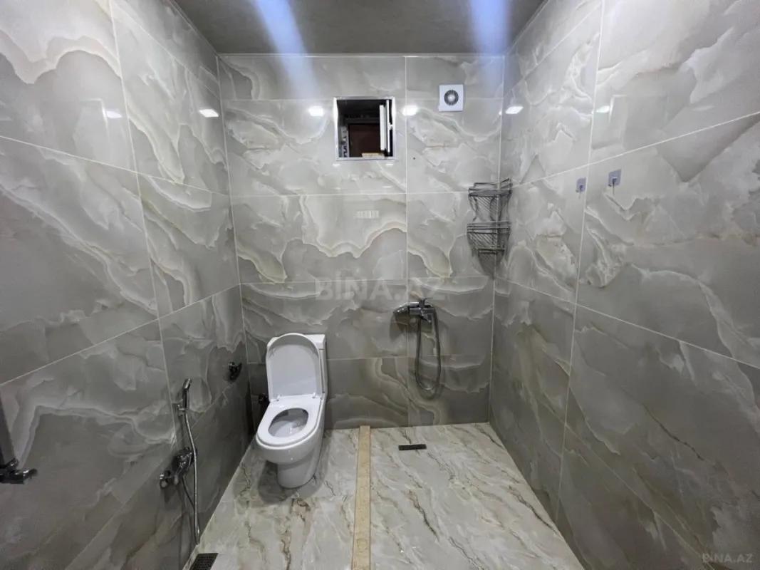 Satılır 8 otaqlı həyət evi 220 m²