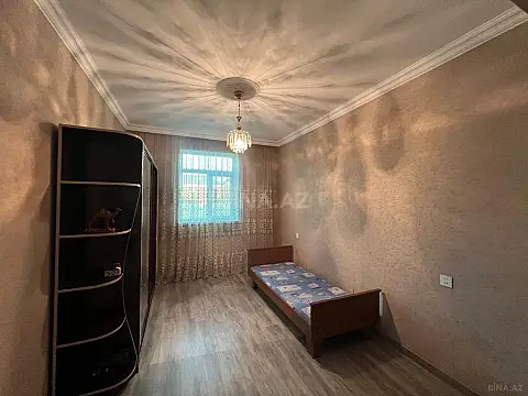 Satılır 8 otaqlı həyət evi 220 m²
