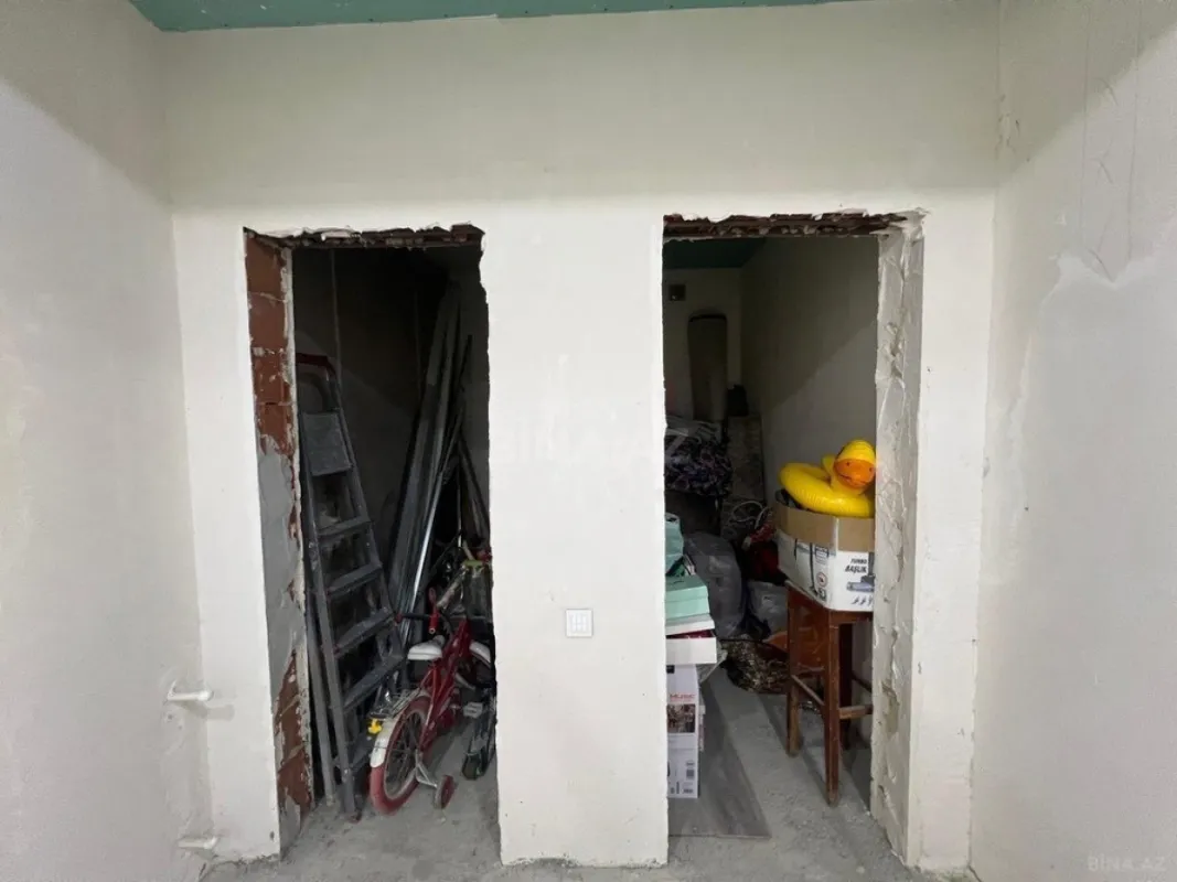 Satılır 8 otaqlı həyət evi 220 m²