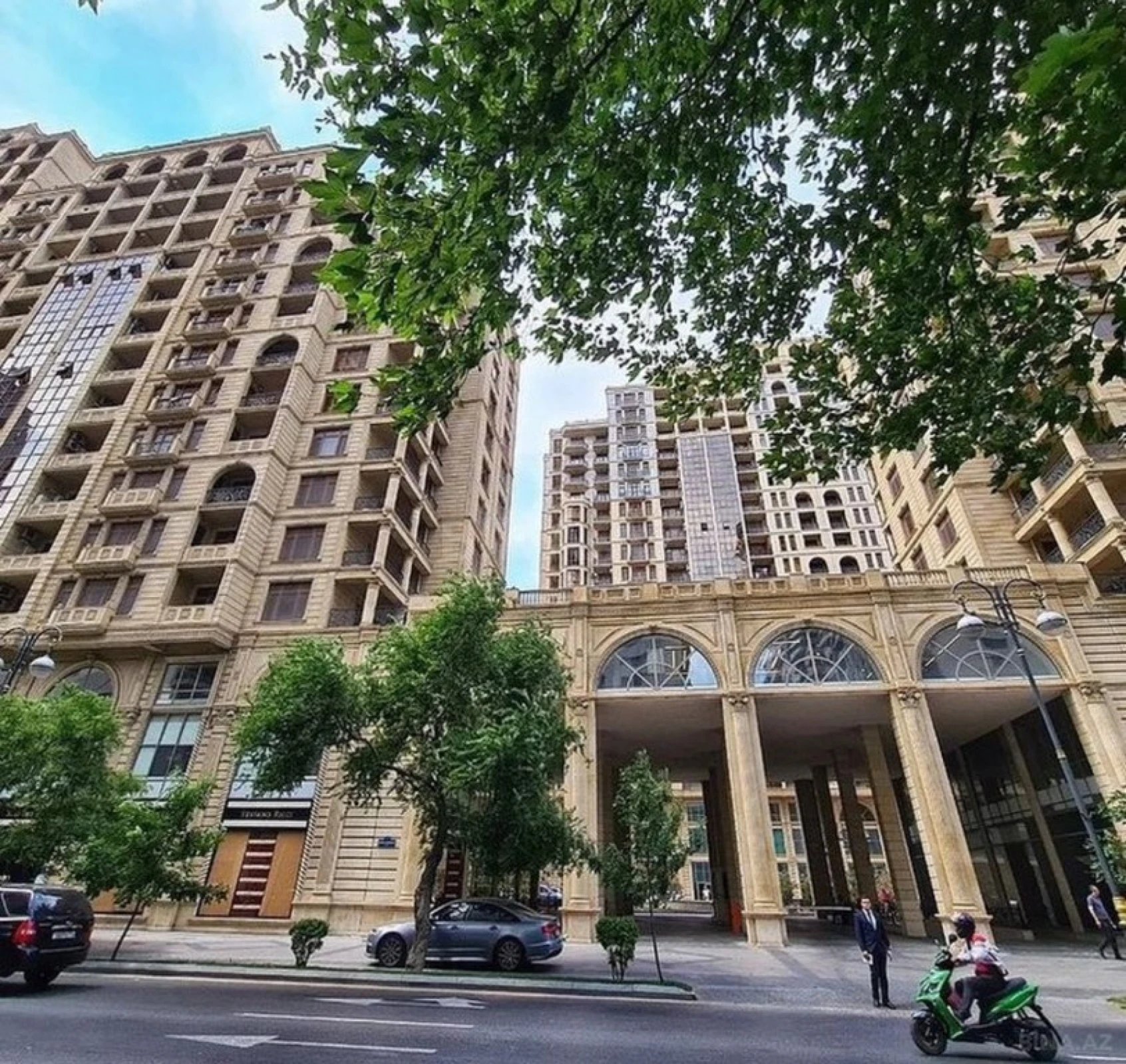 Satılır 2 otaqlı mənzil 90 m²