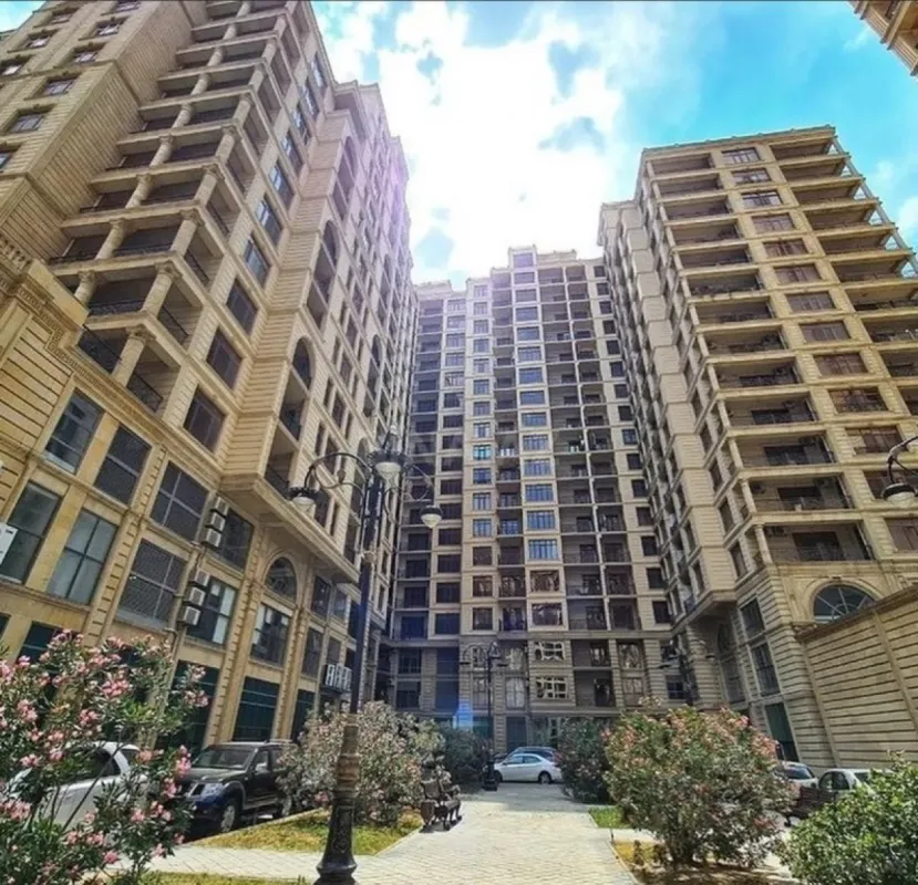 Satılır 2 otaqlı mənzil 90 m²