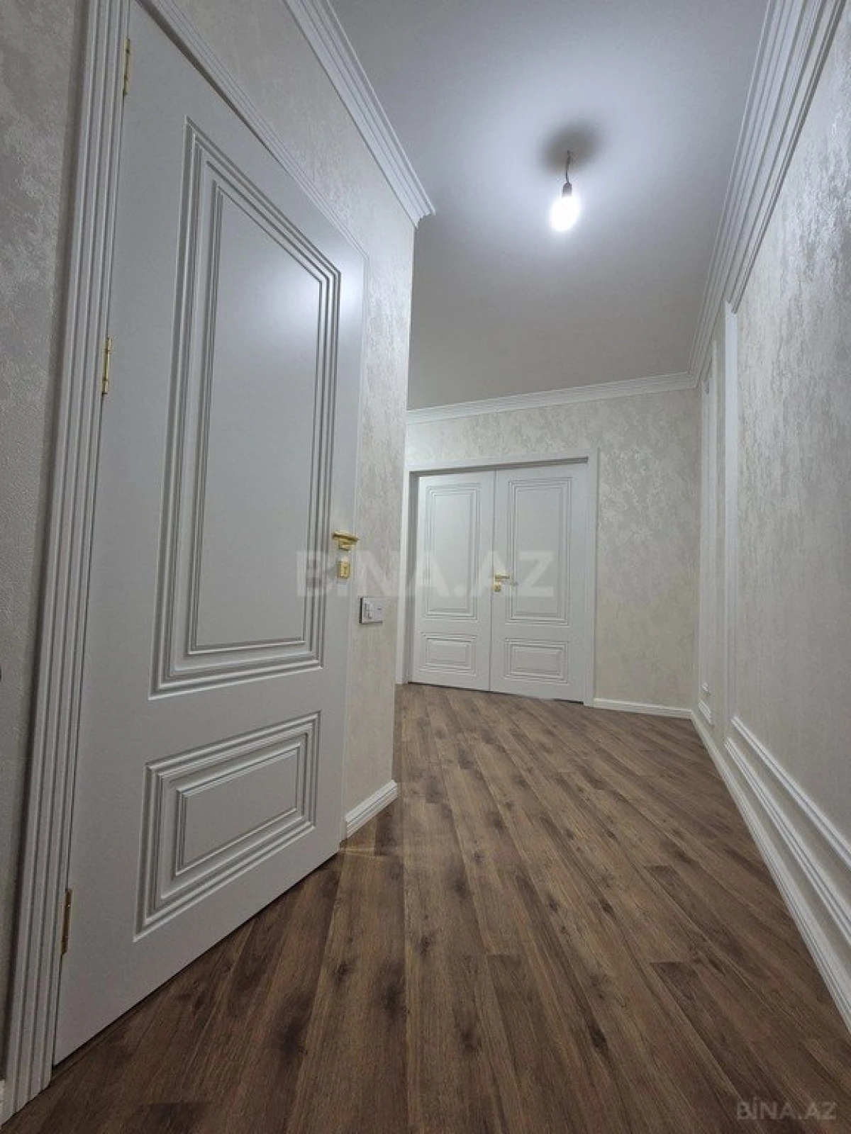 Satılır 3 otaqlı mənzil 115 m²