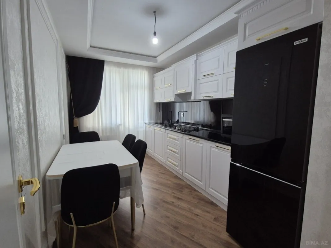Satılır 3 otaqlı mənzil 115 m²