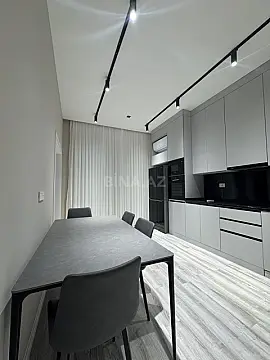 Satılır 2 otaqlı mənzil 90 m²
