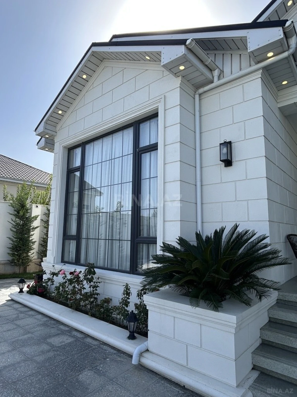 Satılır 4 otaqlı həyət evi 350 m²