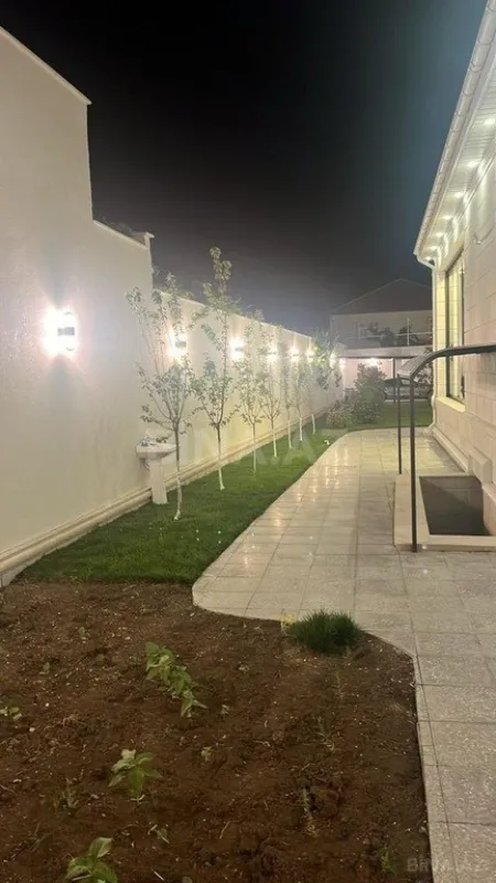 Satılır 4 otaqlı həyət evi 350 m²