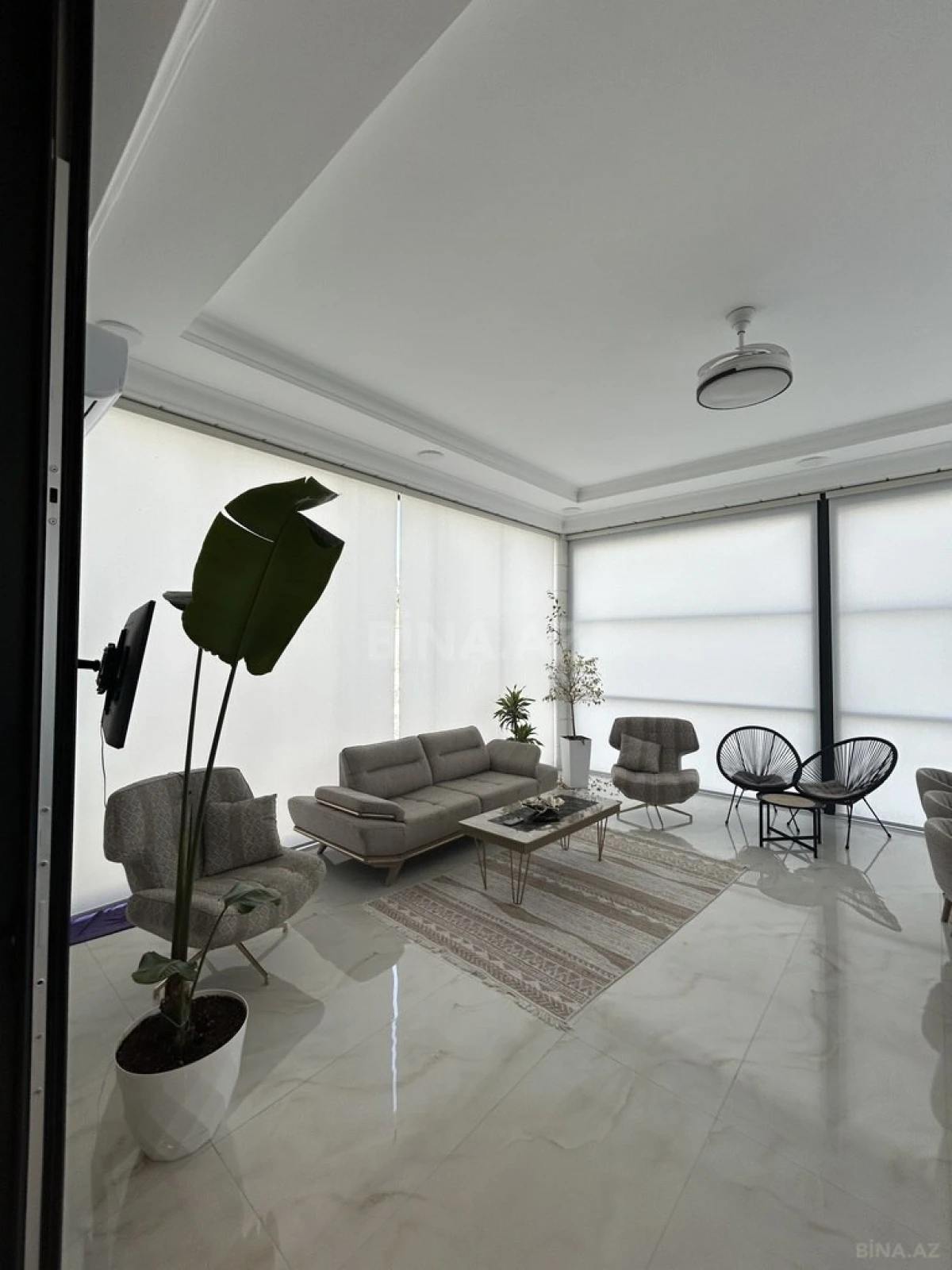 Satılır 4 otaqlı həyət evi 350 m²