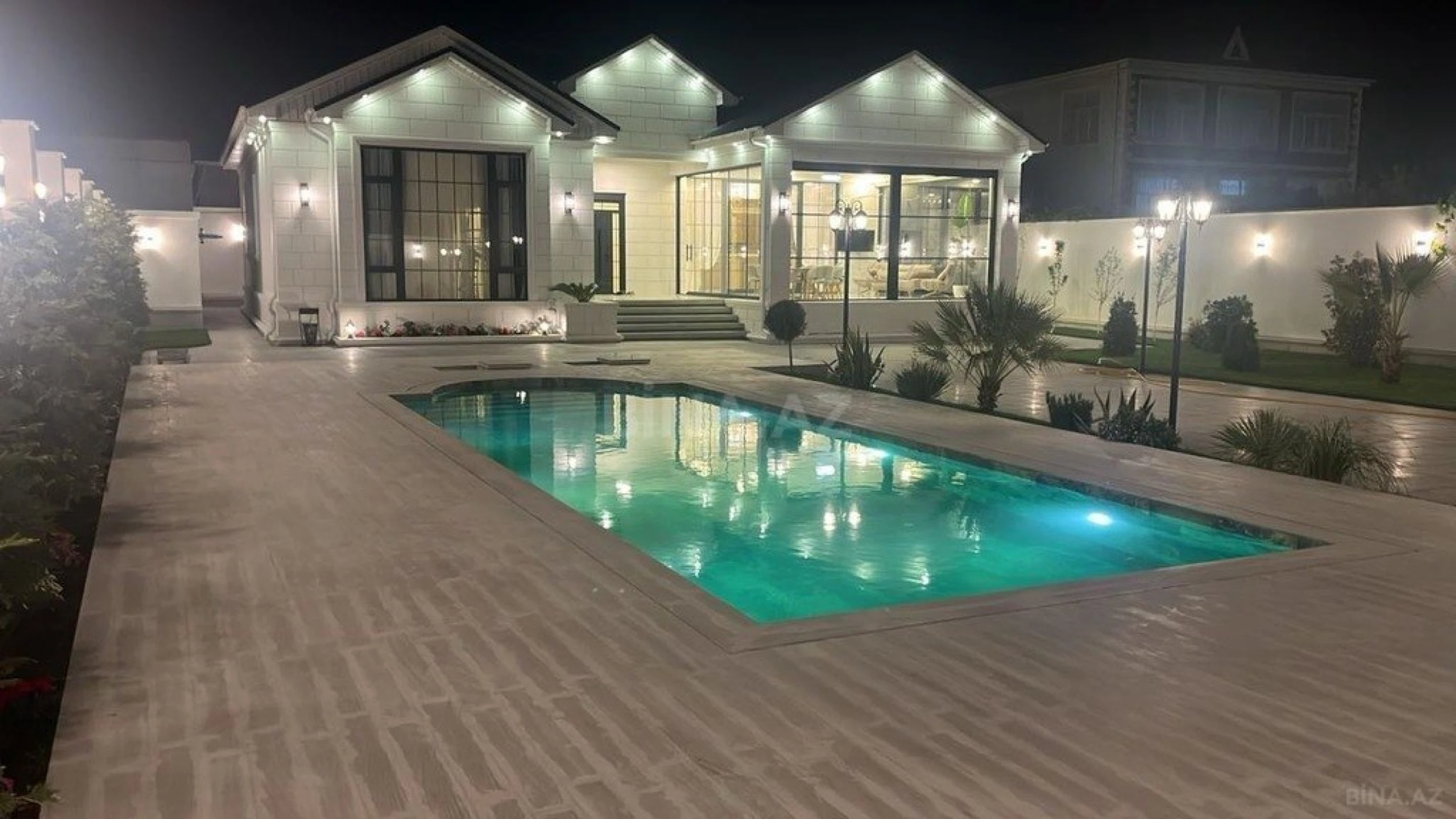 Satılır 4 otaqlı həyət evi 350 m²