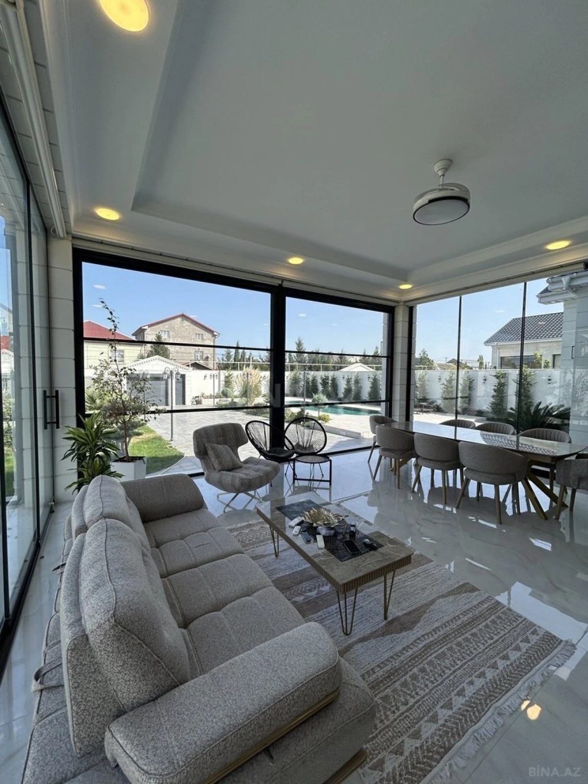 Satılır 4 otaqlı həyət evi 350 m²