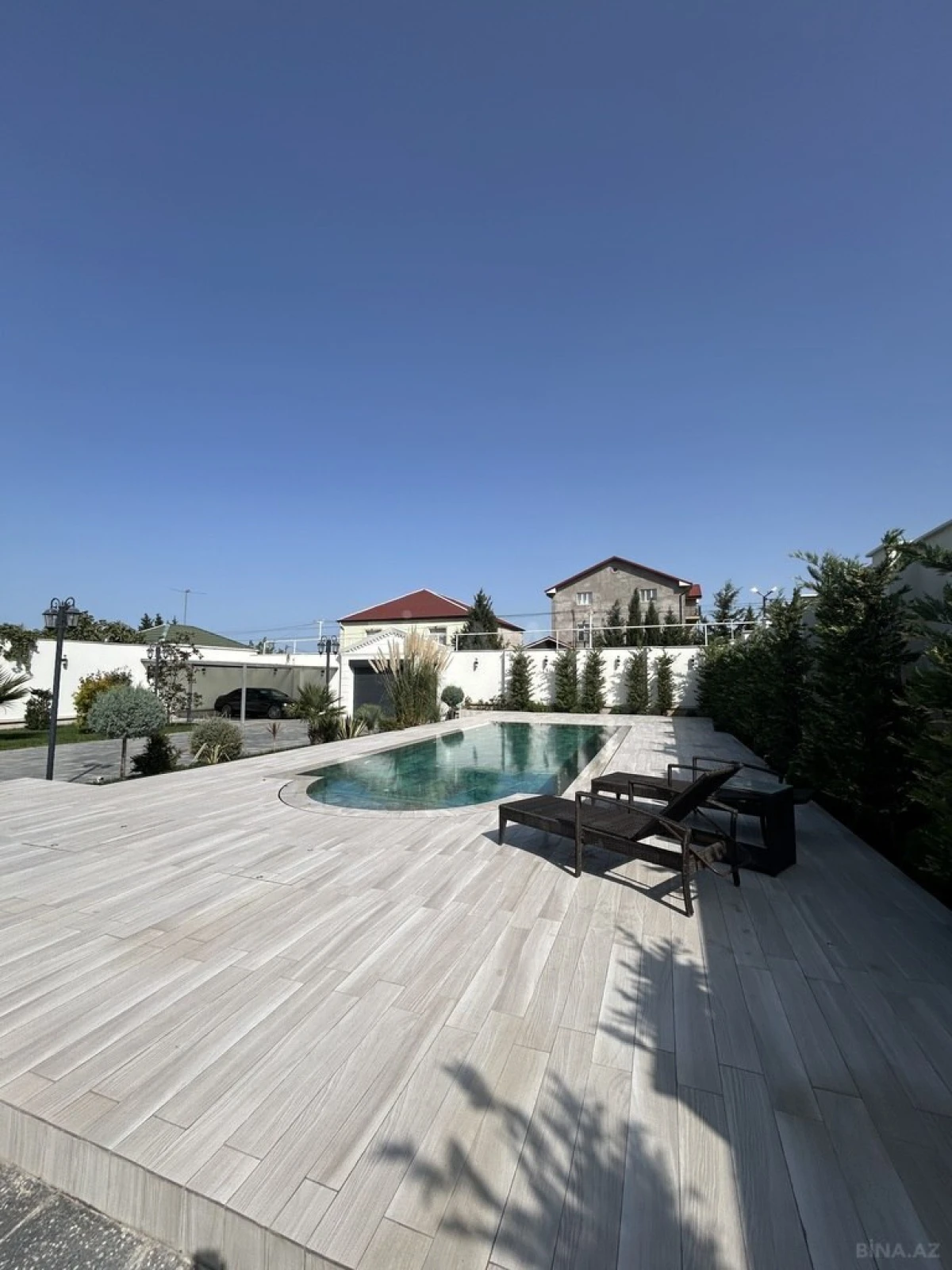 Satılır 4 otaqlı həyət evi 350 m²