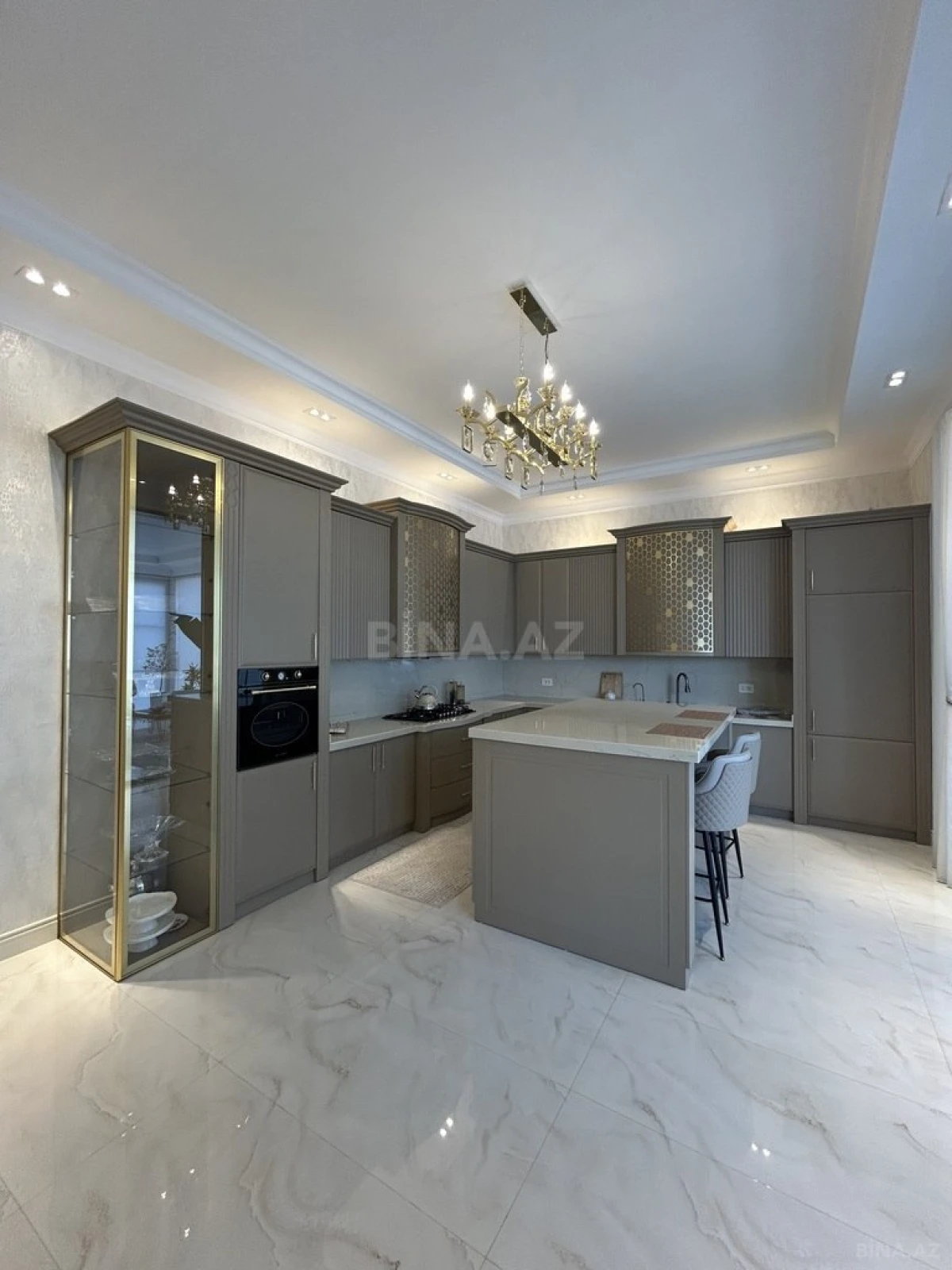 Satılır 4 otaqlı həyət evi 350 m²