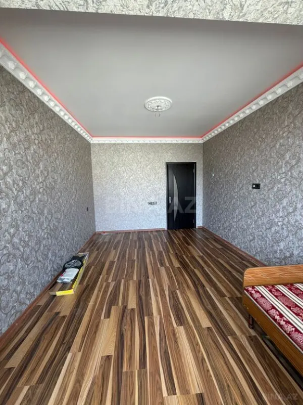 Satılır 2 otaqlı mənzil 76 m²