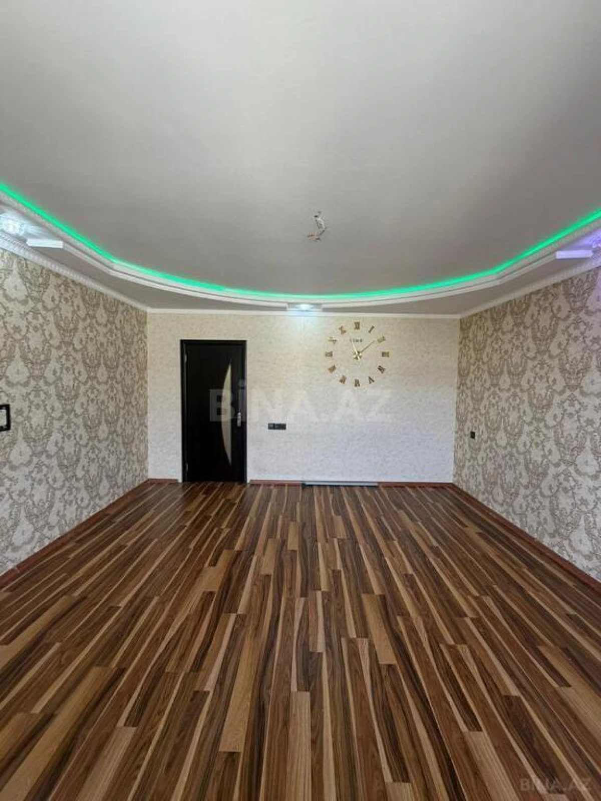 Satılır 2 otaqlı mənzil 76 m²