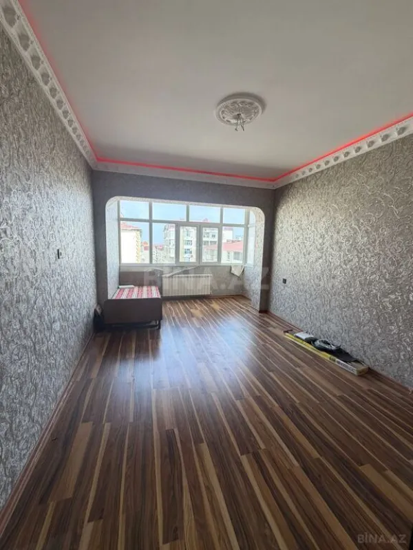 Satılır 2 otaqlı mənzil 76 m²
