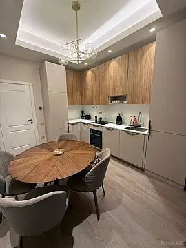 Kirayə verilir 3 otaqlı mənzil 105 m²