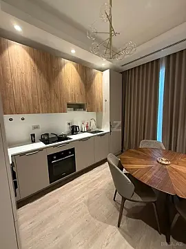 Kirayə verilir 3 otaqlı mənzil 105 m²