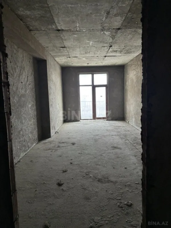 Satılır 4 otaqlı mənzil 228 m²