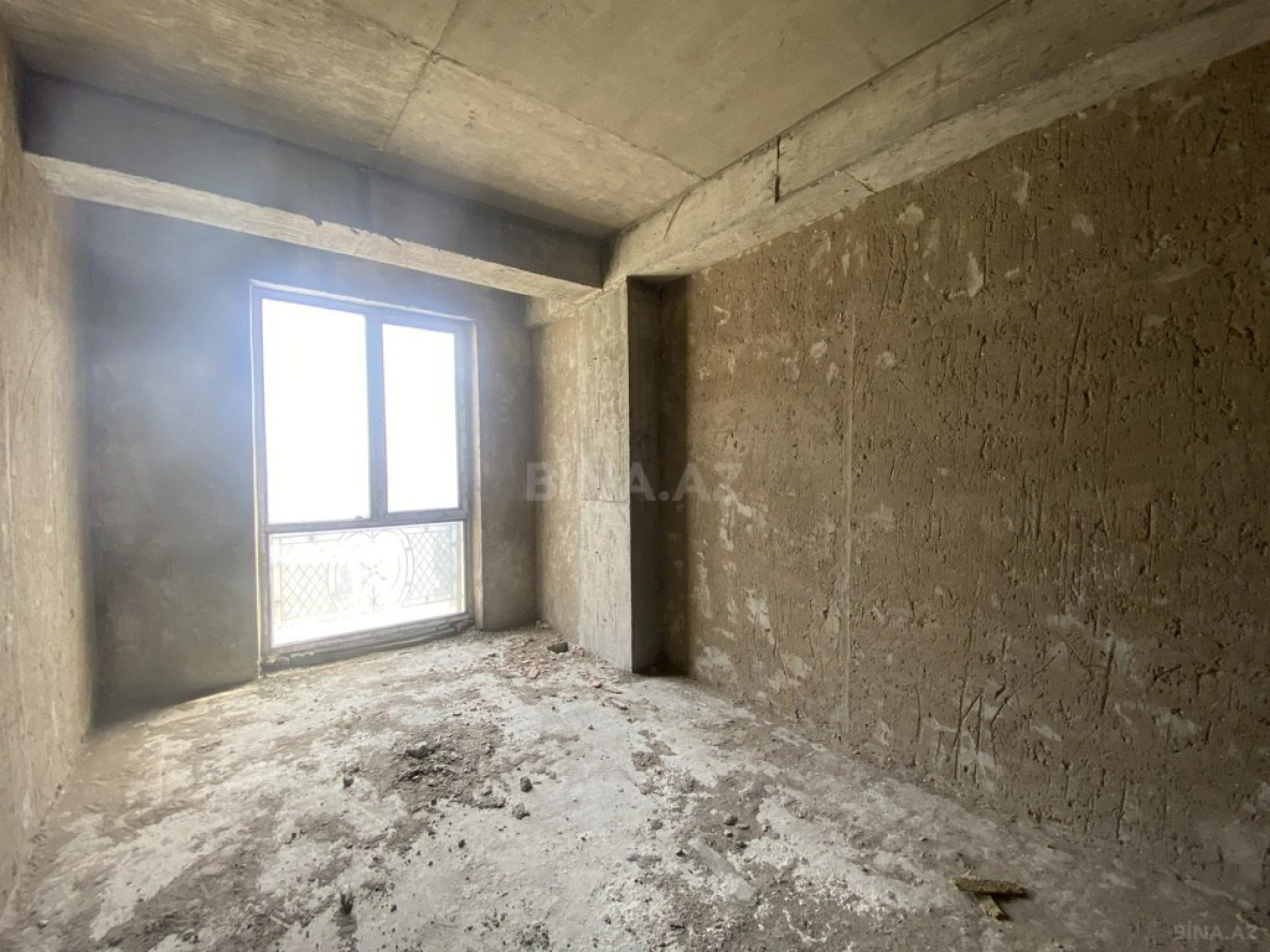 Satılır 3 otaqlı mənzil 105 m²