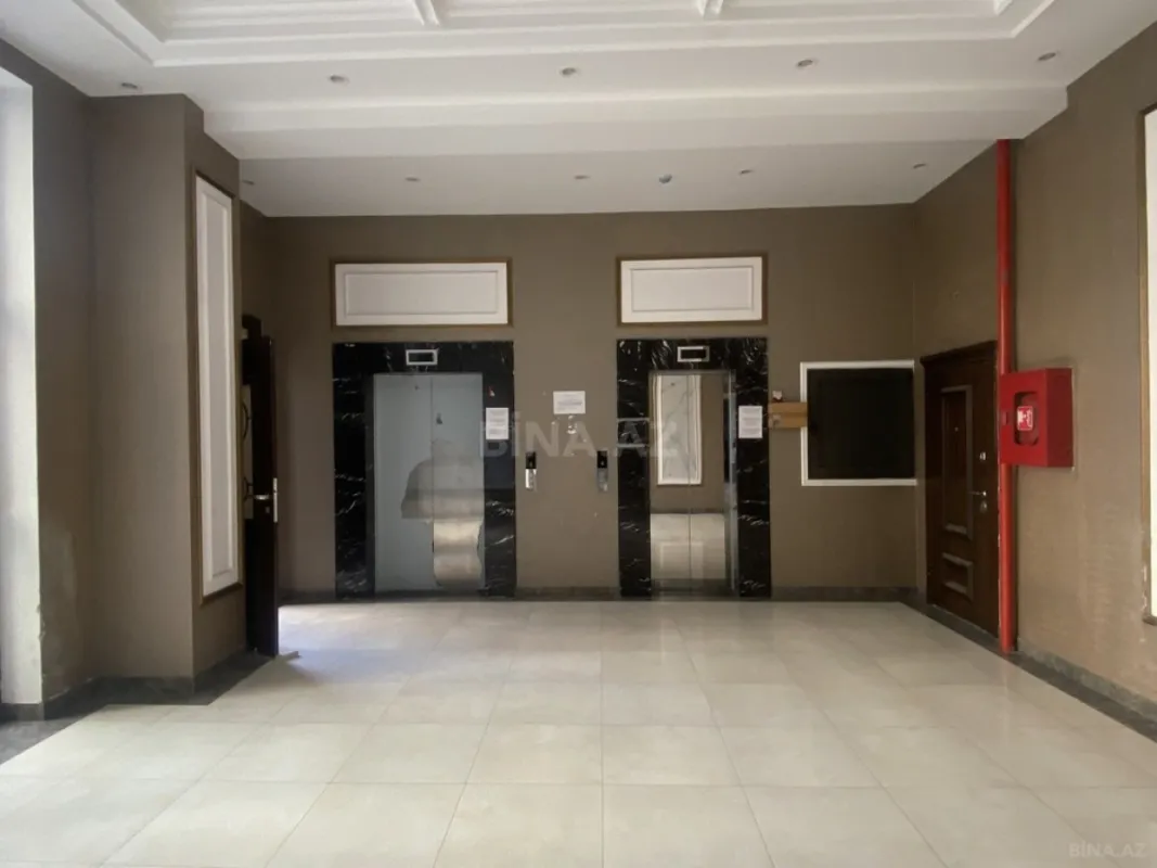 Satılır 3 otaqlı mənzil 105 m²