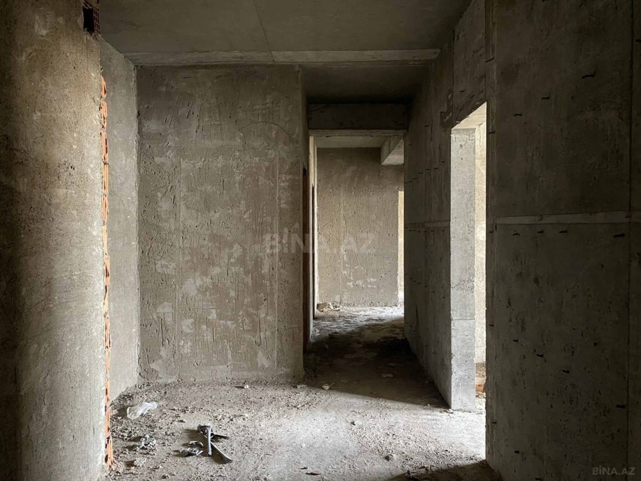 Satılır 3 otaqlı mənzil 105 m²