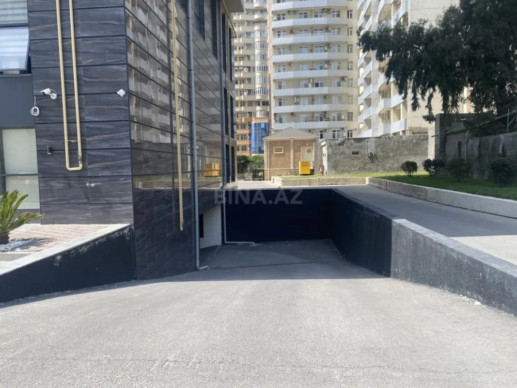 Satılır 3 otaqlı mənzil 105 m²