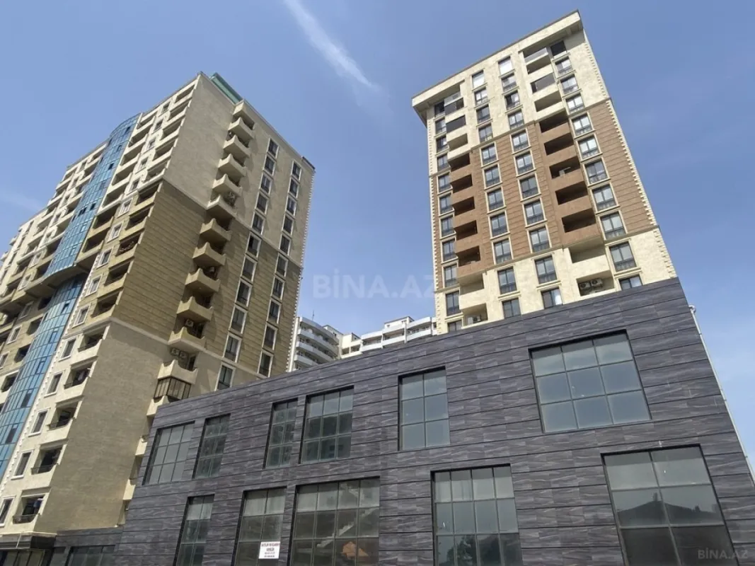 Satılır 3 otaqlı mənzil 105 m²