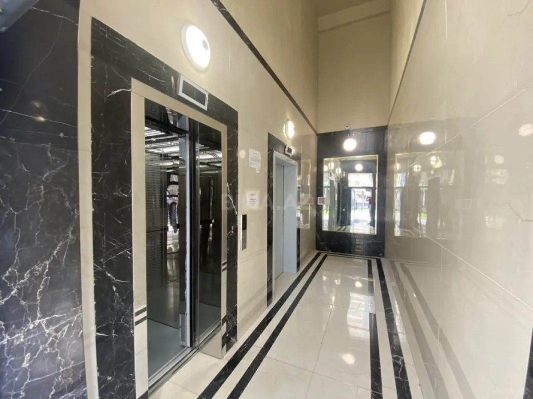 Satılır 3 otaqlı mənzil 105 m²