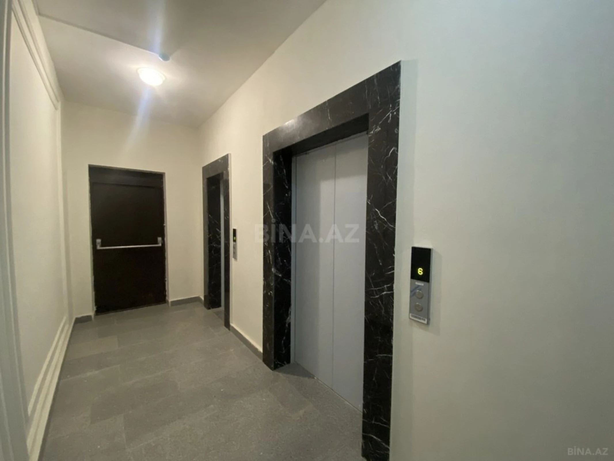 Satılır 3 otaqlı mənzil 105 m²