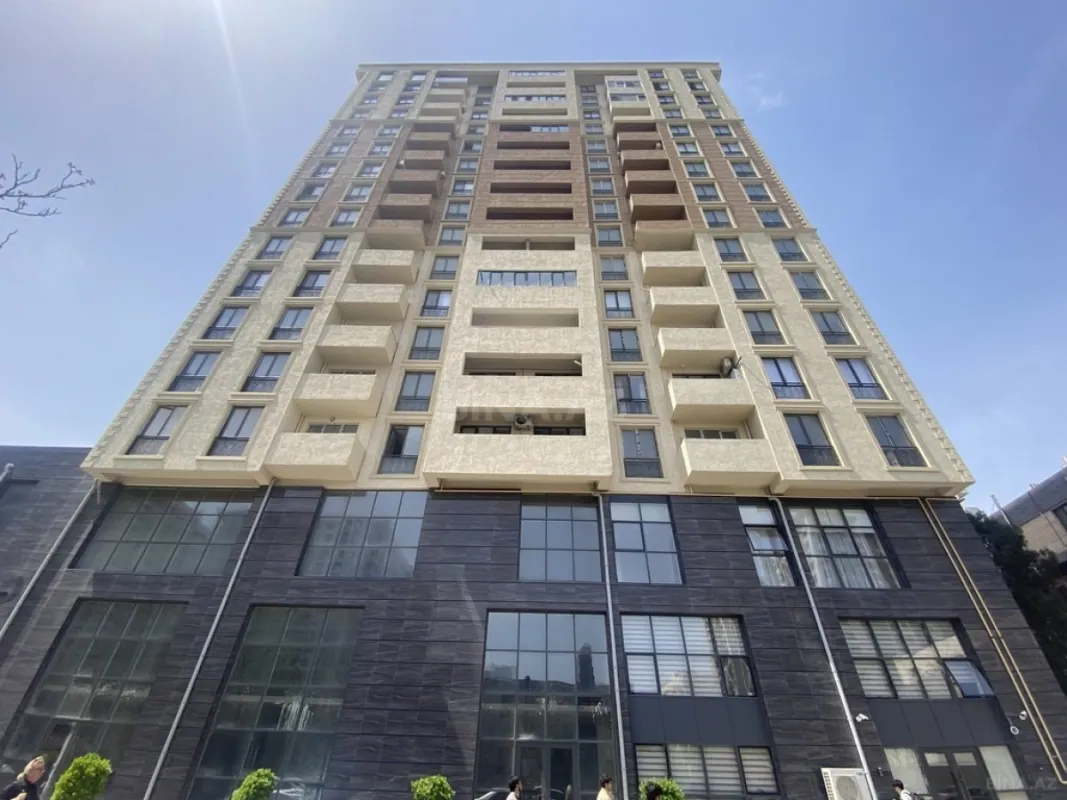 Satılır 3 otaqlı mənzil 105 m²